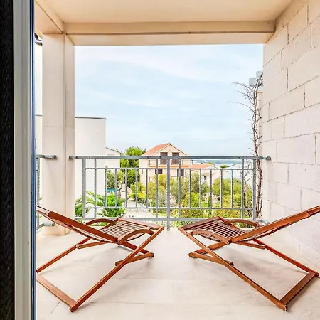 Nyaraló Mala By Interhome