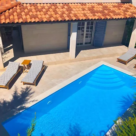 Mala By Interhome *