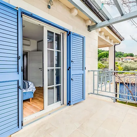 度假居 Mala By Interhome *